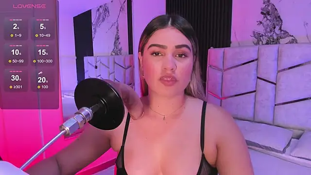 Liiahfontaine online show from 04.06.26