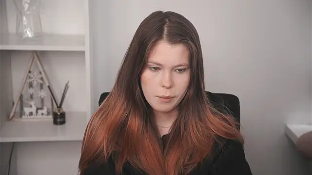 Snapshot of MarnieWootan chatting on 02.27.26 MarnieWootan online show from 02.27.26