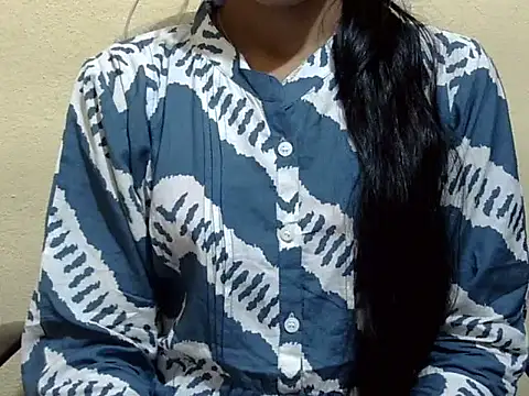 Snapshot of Khushi_v chatting on 02.08.26 Khushi v online show from 02.08.26