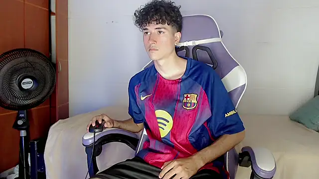 Snapshot of Johnny_cagee_ chatting on 02.26.26 Johnny cagee online show from 02.26.26