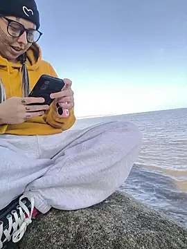 Snapshot of ThatAltGirl chatting on 03.03.26 ThatAltGirl online show from 03.03.26