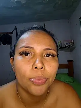 Daniela Cruz  online show from 04.11.26