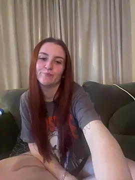 PoppySlut6999 online show from 02.14.26