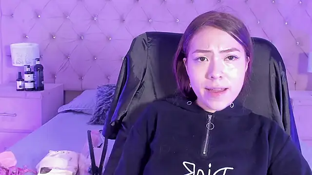 lizzyrossie online show from 02.12.26