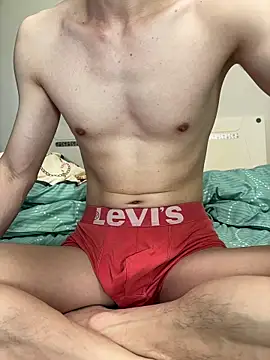 Snapshot of llkiki chatting on 03.28.26 llkiki online show from 03.28.26