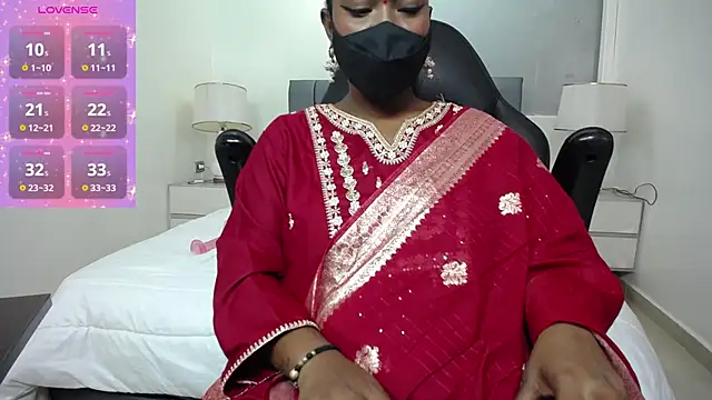 Snapshot of kavya_suri_ chatting on 02.12.26 kavya suri online show from 02.12.26