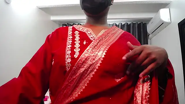 Snapshot of kavya_suri_ chatting on 02.17.26 kavya suri online show from 02.17.26