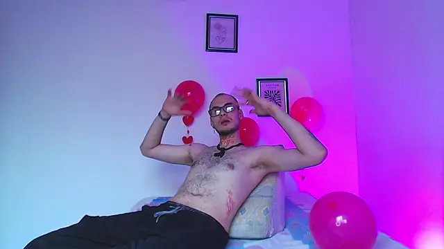 Snapshot of Vlad__night chatting on 02.14.26 Vlad night online show from 02.14.26