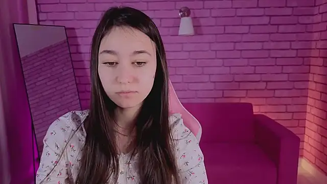 Snapshot of Nicole_Brownie chatting on 02.19.26 Nicole Brownie online show from 02.19.26