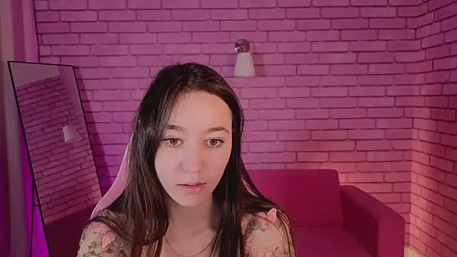 Snapshot of Nicole_Brownie chatting on 02.21.26 Nicole Brownie online show from 02.21.26