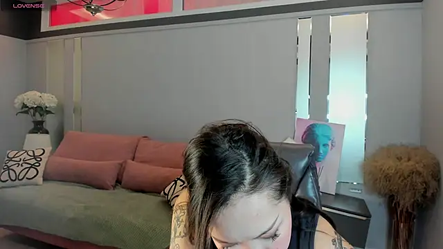 Snapshot of ElinaMotion chatting on 02.01.26 ElinaMotion online show from 02.01.26