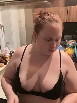 Snapshot of Sarahtjeuh_ chatting on 04.09.26 Sarahtjeuh online show from 04.09.26