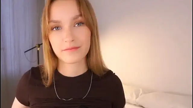 HellenSpelly online show from 02.22.26