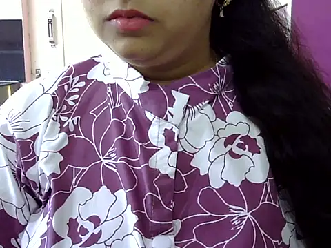 Cute Aliyaa online show from 04.10.26