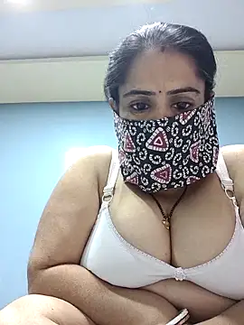 diyam4002 online show from 02.10.26