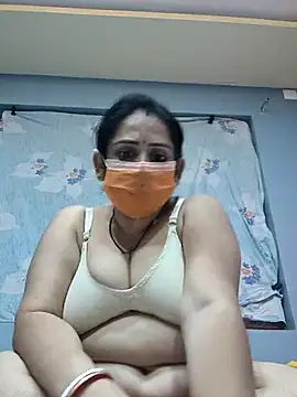 diyam4002 online show from 02.18.26