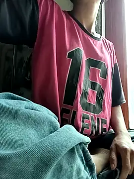 Snapshot of Hoa-tuylip chatting on 04.15.26 Hoa-tuylip online show from 04.15.26