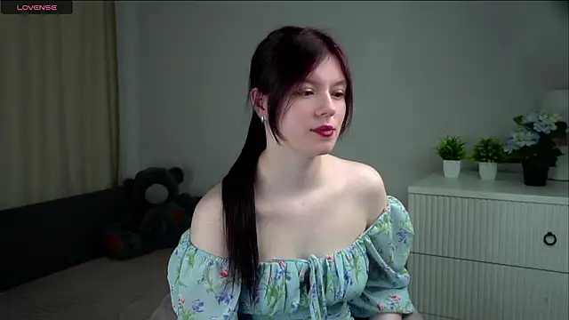 Snapshot of SelmaCarolfi chatting on 03.30.26 SelmaCarolfi online show from 03.30.26