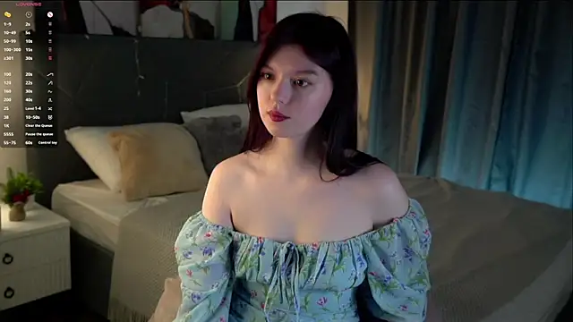 Snapshot of SelmaCarolfi chatting on 04.02.26 SelmaCarolfi online show from 04.02.26