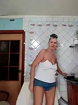 Snapshot of lukerya chatting on 02.15.26 lukerya online show from 02.15.26