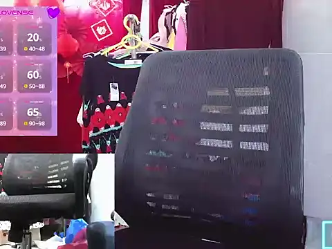 Snapshot of song_ngan chatting on 02.18.26 song ngan online show from 02.18.26