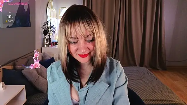 Snapshot of Oliiviaa_ chatting on 02.16.26 Oliiviaa online show from 02.16.26