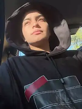 bliinkii and luka  online show from 02.27.26