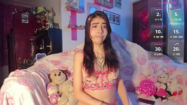 Snapshot of Rebecahart chatting on 02.14.26 Rebecahart online show from 02.14.26