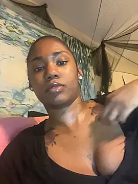 Snapshot of Ebonythroat777 chatting on 03.01.26 Ebonythroat777 online show from 03.01.26