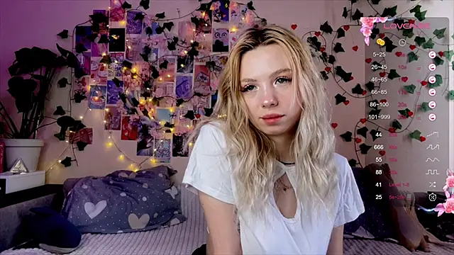 Akari-moon online show from 04.11.26