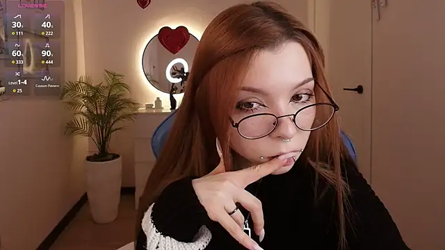 Snapshot of PinkAn8el chatting on 02.17.26 PinkAn8el online show from 02.17.26