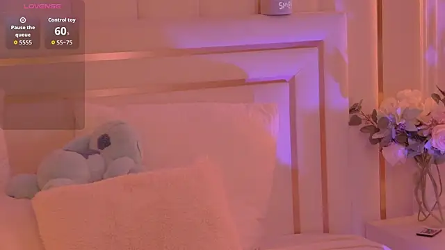 MollyHilton online show from 02.18.26