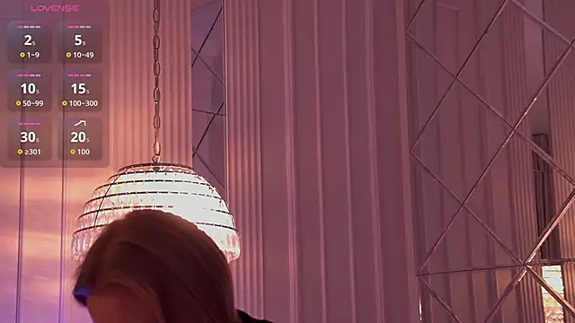 MollyHilton online show from 02.20.26