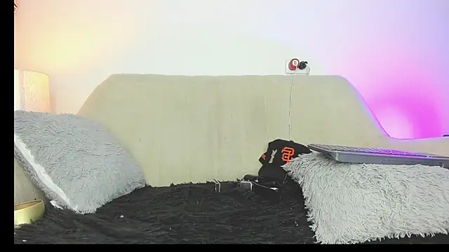 drakomilck1 online show from 02.28.26