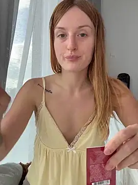 Snapshot of madlynn chatting on 02.03.26 madlynn online show from 02.03.26