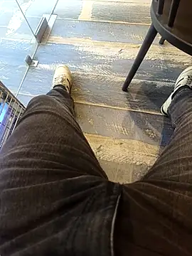 Snapshot of GTX-8194 chatting on 02.15.26 GTX-8194 online show from 02.15.26