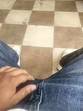 Snapshot of GTX-8194 chatting on 02.27.26 GTX-8194 online show from 02.27.26