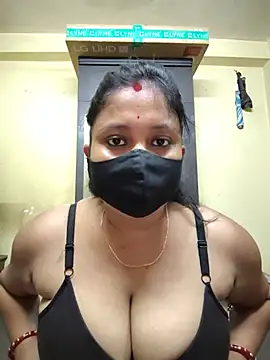 Curvy Trisha online show from 05.23.26