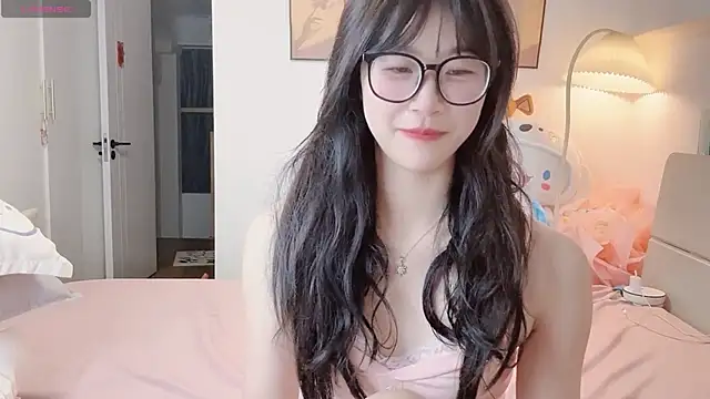 Snapshot of Luminous4173 chatting on 05.09.26 Luminous4173 online show from 05.09.26