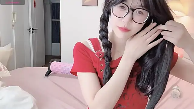 Snapshot of Luminous4173 chatting on 05.10.26 Luminous4173 online show from 05.10.26