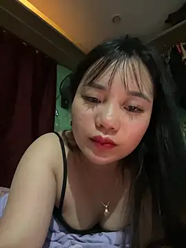  Lylyy online show from 04.05.26
