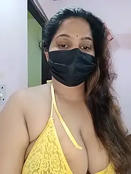 Snapshot of Aliya_Hott chatting on 06.26.26 Aliya Hott online show from 06.26.26