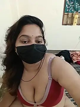 Snapshot of Aliya_Hott chatting on 07.28.26 Aliya Hott online show from 07.28.26