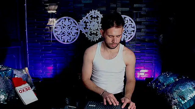 Snapshot of dany_ray chatting on 03.20.26 dany ray online show from 03.20.26