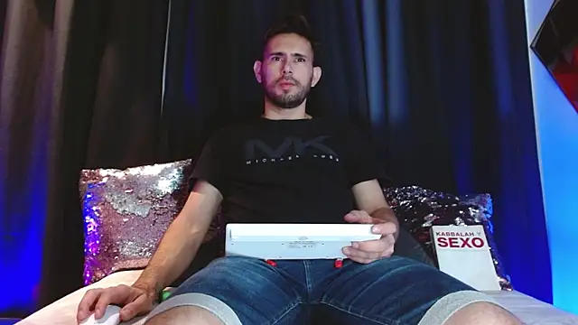 Snapshot of dany_ray chatting on 03.21.26 dany ray online show from 03.21.26