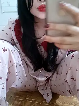 Snapshot of Moe-moex chatting on 02.12.26 Moe-moex online show from 02.12.26