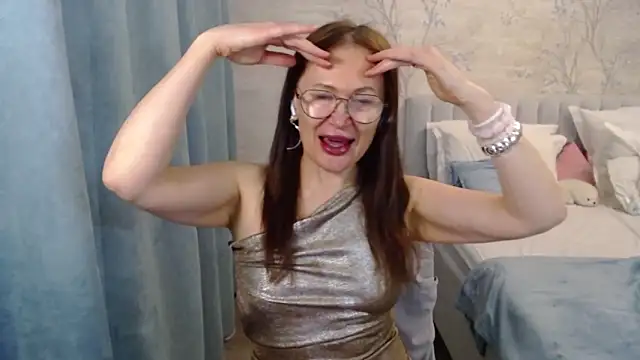 MarinaOnebest online show from 04.19.26