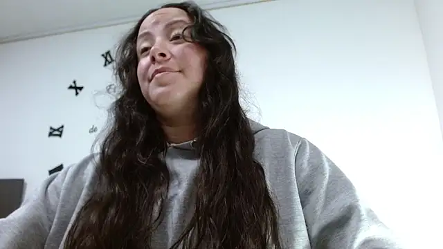 Snapshot of ElaMurray02 chatting on 02.04.26 ElaMurray02 online show from 02.04.26