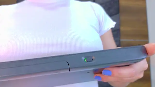 AnnieRouse   online show from 02.28.26