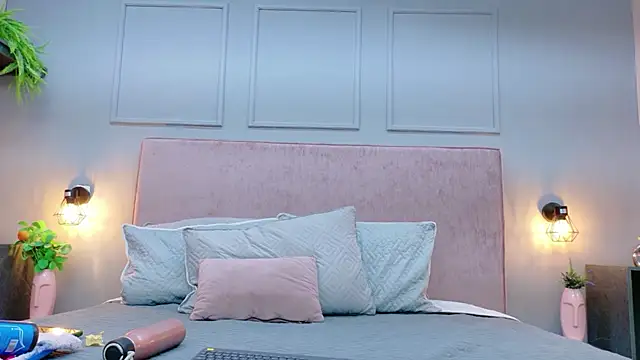 Busty Zay online show from 02.17.26